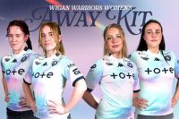 WOMENS TEAM AWAY